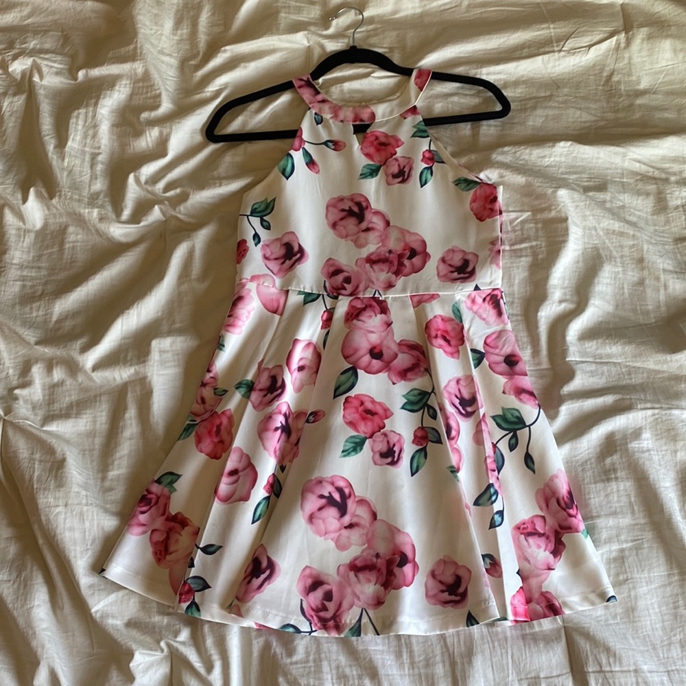 Pink and white floral kids dress. Brand: Elisa B Size:16